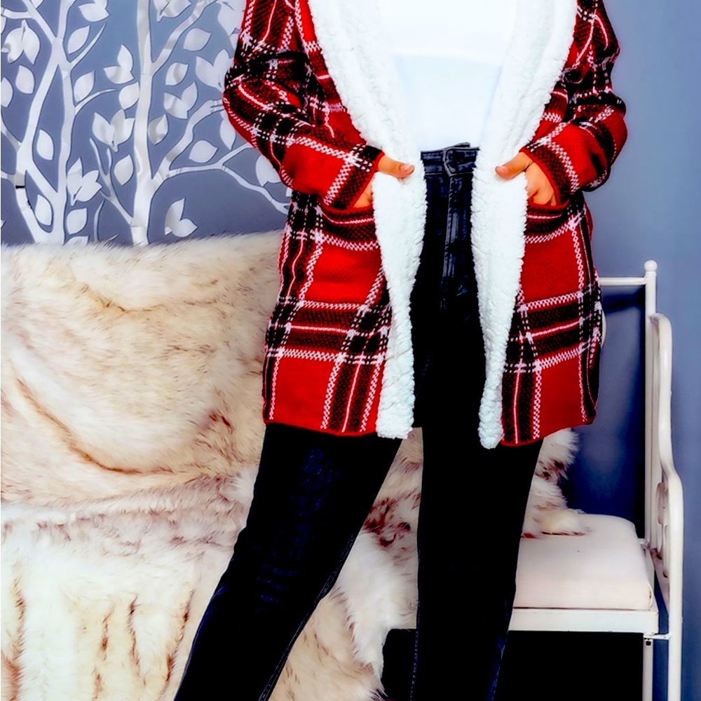 Red plaid. Sherpa coat. Fur lined. Front pockets.